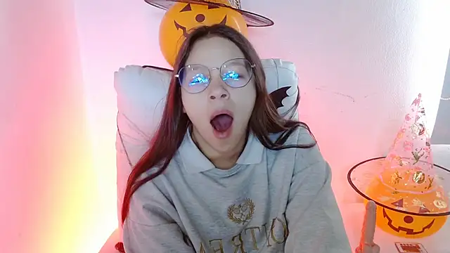 Snapshot of SamanthaRoldaan chatting on October 20, 2025, 2:17 pm SamanthaRoldaan online show from October 20, 2025, 2:17 pm