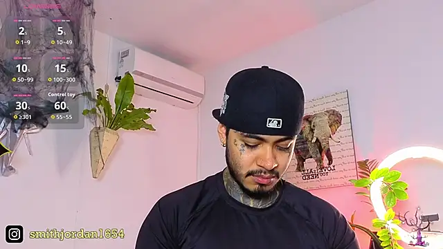 JordanSmiith  online show from October 27, 2025, 8:02 pm