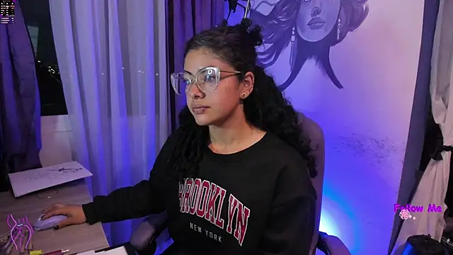 Snapshot of witchviolet chatting on November 20, 2025, 10:26 am witchviolet online show from November 20, 2025, 10:26 am