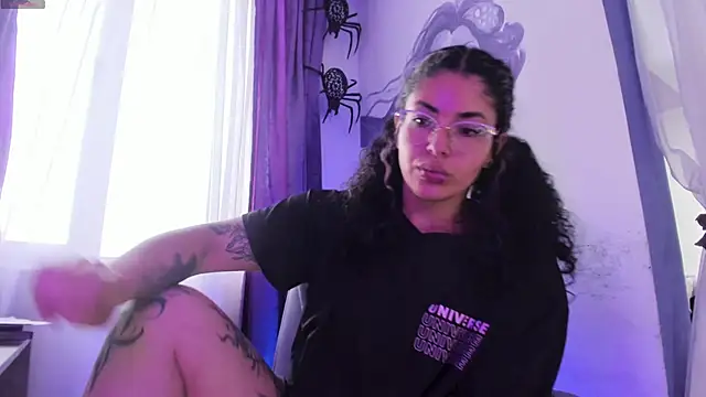 Snapshot of witchviolet chatting on November 23, 2025, 9:36 pm witchviolet online show from November 23, 2025, 9:36 pm