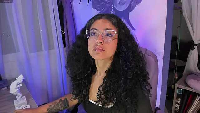 Snapshot of witchviolet chatting on December 5, 2025, 2:53 am witchviolet online show from December 5, 2025, 2:53 am