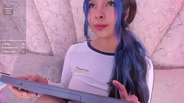 Snapshot of chloe_watson_ chatting on January 29, 2025, 1:16 am chloe watson online show from January 29, 2025, 1:16 am