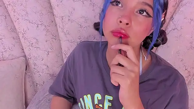 Snapshot of chloe_watson_ chatting on January 30, 2025, 10:30 pm chloe watson online show from January 30, 2025, 10:30 pm