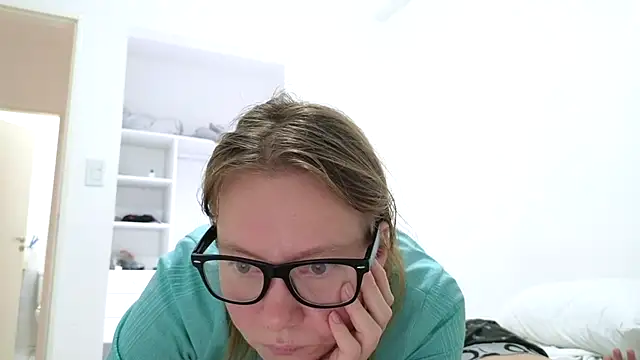 Snapshot of Jony_Marta chatting on February 17, 2025, 12:21 am Jony Marta online show from February 17, 2025, 12:21 am
