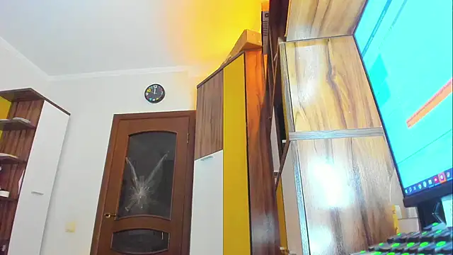 natali2550 online show from December 3, 2024, 9:01 pm