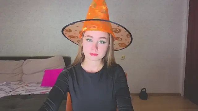 natali2550 online show from October 28, 2025, 6:39 am