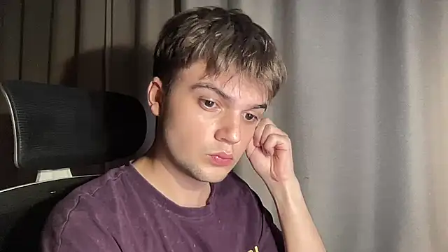 Snapshot of superfluboy_ chatting on October 26, 2025, 7:20 pm superfluboy  online show from October 26, 2025, 7:20 pm