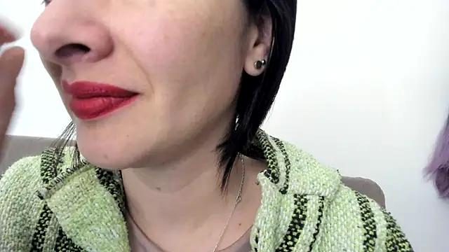 queen fetish online show from January 17, 2025, 10:11 am