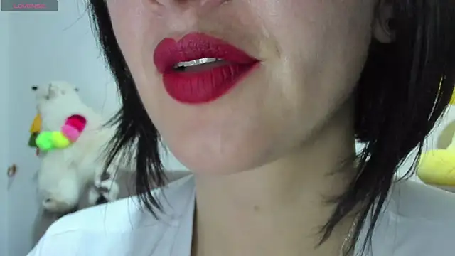 queen fetish online show from March 19, 2025, 10:33 am