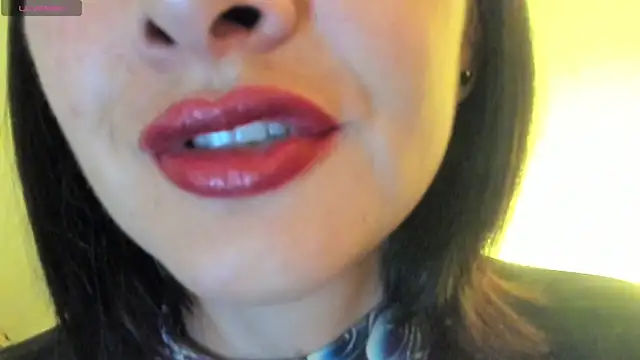 queen fetish online show from September 11, 2025, 10:26 am