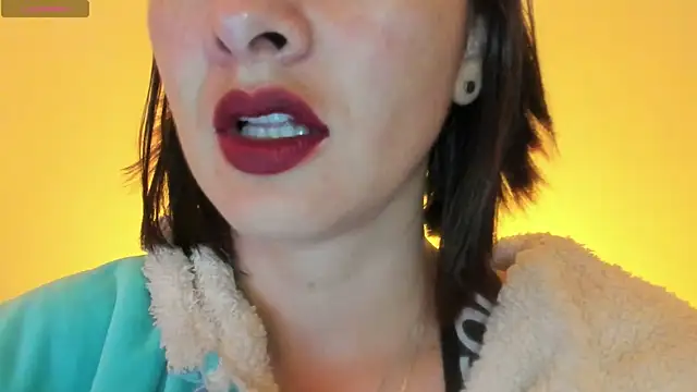 queen fetish online show from November 22, 2025, 10:36 am