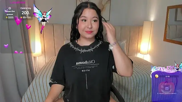 Snapshot of Atenea_cuteee chatting on January 8, 2025, 2:57 am Atenea cuteee online show from January 8, 2025, 2:57 am