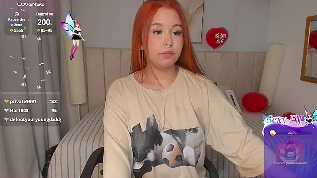 Snapshot of Atenea_cuteee chatting on February 18, 2025, 5:20 am Atenea cuteee online show from February 18, 2025, 5:20 am