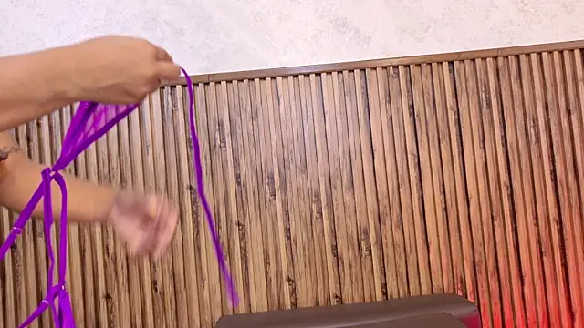 Snapshot of evelynjohnsoon chatting on November 18, 2025, 11:47 am evelynjohnsoon online show from November 18, 2025, 11:47 am