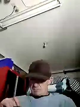 Snapshot of ironwood420 chatting on January 3, 2025, 1:58 pm ironwood420 online show from January 3, 2025, 1:58 pm