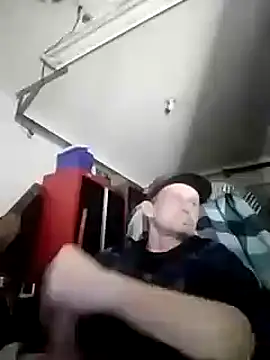 Snapshot of ironwood420 chatting on January 4, 2025, 2:04 pm ironwood420 online show from January 4, 2025, 2:04 pm