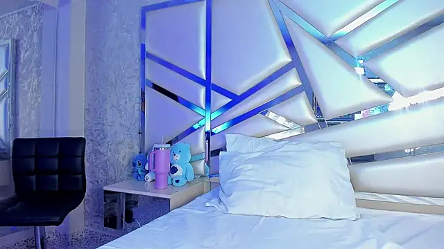 Miia002 online show from December 5, 2025, 3:15 am