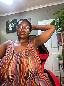 Snapshot of Bustygoddess32 chatting on January 19, 2025, 7:26 pm Bustygoddess32 online show from January 19, 2025, 7:26 pm