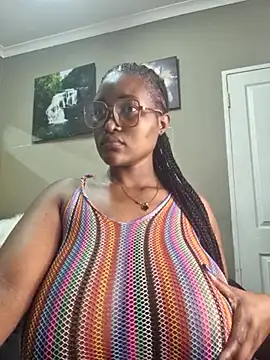 Snapshot of Bustygoddess32 chatting on February 11, 2025, 10:37 am Bustygoddess32 online show from February 11, 2025, 10:37 am