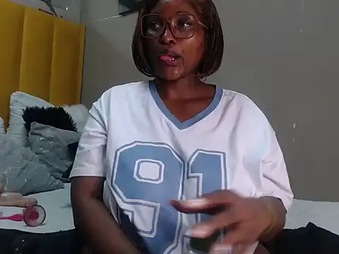 Snapshot of Bustygoddess32 chatting on March 11, 2025, 3:48 am Bustygoddess32 online show from March 11, 2025, 3:48 am