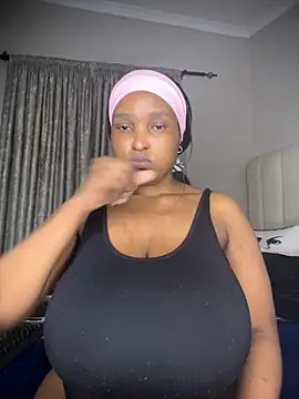 Snapshot of Bustygoddess32 chatting on November 5, 2025, 1:49 am Bustygoddess32 online show from November 5, 2025, 1:49 am