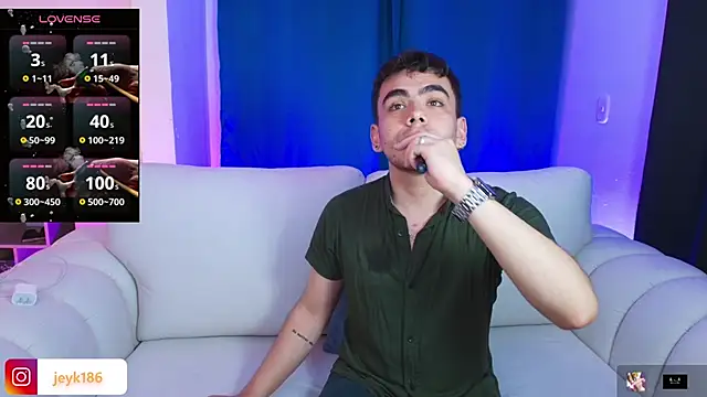 Snapshot of Jey_keler1 chatting on November 22, 2025, 4:00 am Jey keler1 online show from November 22, 2025, 4:00 am