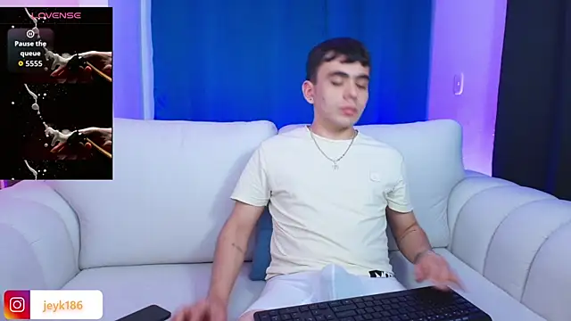 Snapshot of Jey_keler1 chatting on November 23, 2025, 2:33 am Jey keler1 online show from November 23, 2025, 2:33 am