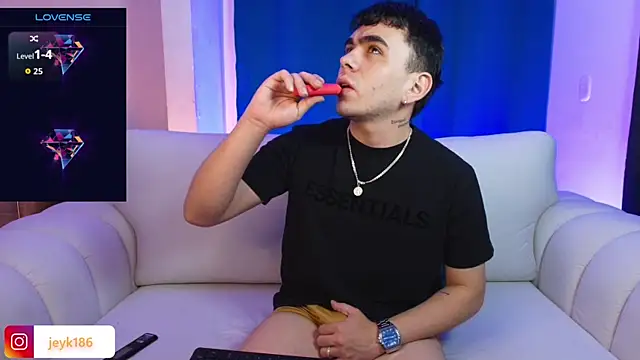 Snapshot of Jey_keler1 chatting on November 25, 2025, 5:18 am Jey keler1 online show from November 25, 2025, 5:18 am