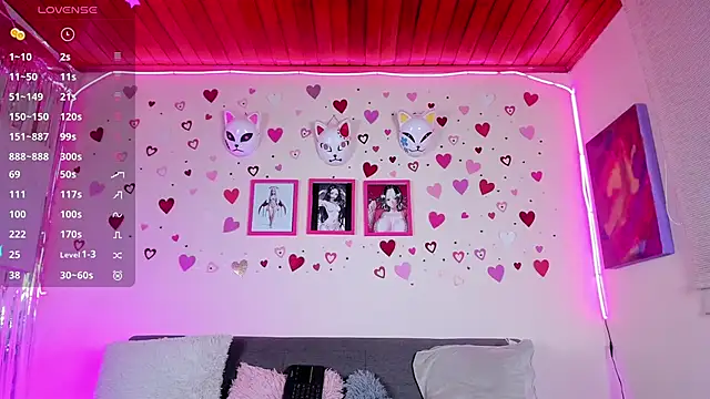 Snapshot of artmiaa chatting on February 25, 2025, 3:49 pm artmiaa online show from February 25, 2025, 3:49 pm