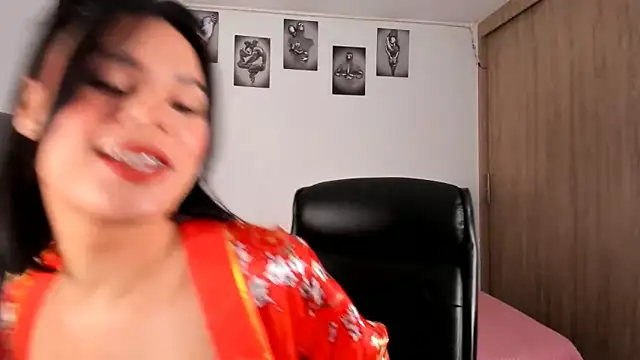 Snapshot of Bambi_gurl chatting on January 31, 2025, 10:42 pm Bambi gurl online show from January 31, 2025, 10:42 pm