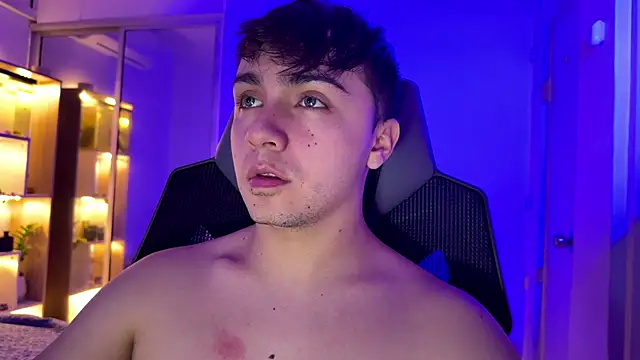 aron  cooper online show from September 29, 2025, 2:06 am