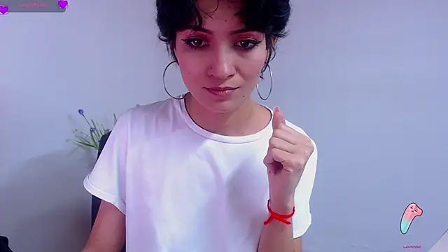 Hannaaaa   online show from January 30, 2025, 5:06 pm