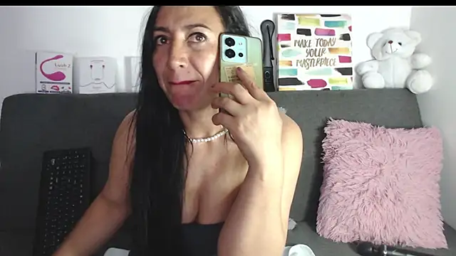 Snapshot of missbella1 chatting on December 11, 2024, 8:39 pm missbella1 online show from December 11, 2024, 8:39 pm