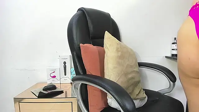 Barbie girl 69 online show from November 13, 2025, 3:55 pm