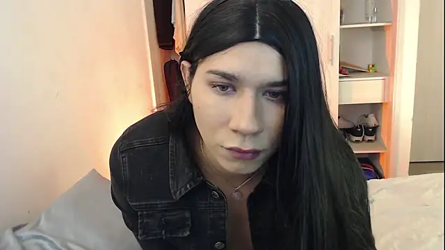 Snapshot of Moon_Foxxy chatting on September 14, 2025, 2:22 am Moon Foxxy online show from September 14, 2025, 2:22 am