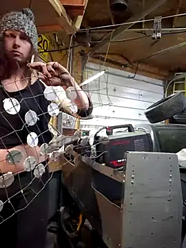 Snapshot of cdressupdiva chatting on March 1, 2025, 9:15 pm cdressupdiva online show from March 1, 2025, 9:15 pm