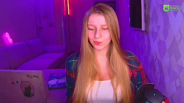 Snapshot of AmaliaQueen chatting on December 9, 2024, 2:06 pm AmaliaQueen online show from December 9, 2024, 2:06 pm