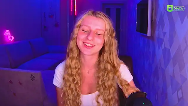 Snapshot of AmaliaQueen chatting on October 4, 2025, 3:43 pm AmaliaQueen online show from October 4, 2025, 3:43 pm