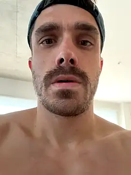 Snapshot of mightgogay chatting on September 19, 2025, 8:42 pm mightgogay online show from September 19, 2025, 8:42 pm