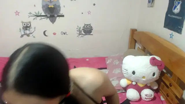 Snapshot of montthbluee chatting on November 26, 2025, 4:57 am montthbluee online show from November 26, 2025, 4:57 am