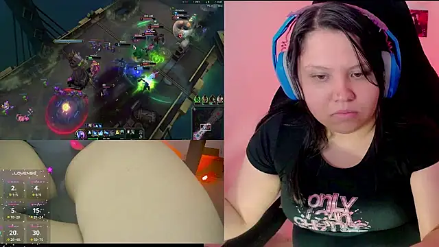 crystal7u7 online show from January 8, 2025, 2:46 am