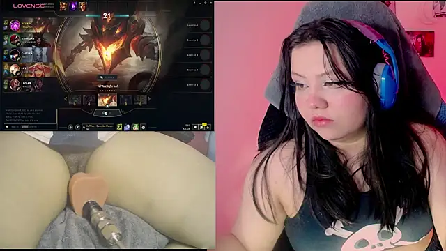 crystal7u7 online show from January 17, 2025, 3:34 am