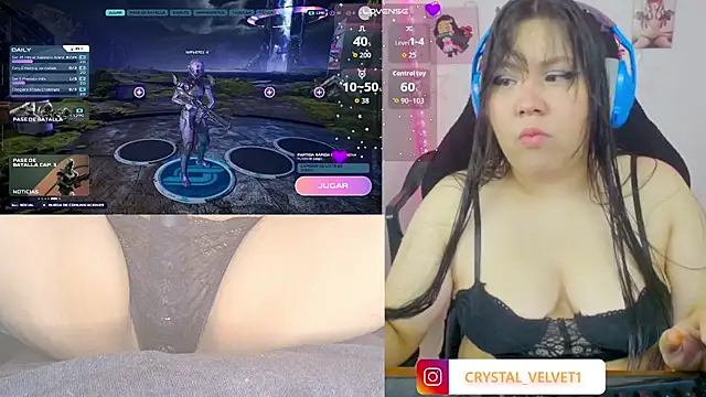 crystal7u7 online show from October 26, 2025, 6:14 pm