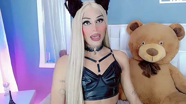 Snapshot of amal_baddell chatting on February 2, 2025, 1:30 pm amal baddell online show from February 2, 2025, 1:30 pm