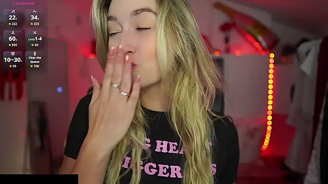 Snapshot of Alexis___Texas chatting on September 17, 2025, 7:04 pm Alexis Texas online show from September 17, 2025, 7:04 pm