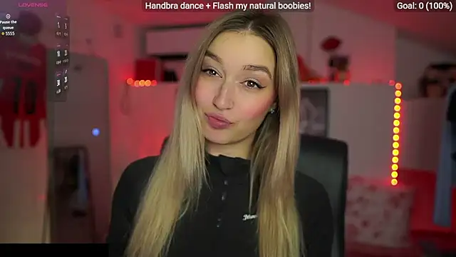 Snapshot of Alexis___Texas chatting on October 24, 2025, 6:04 pm Alexis Texas online show from October 24, 2025, 6:04 pm