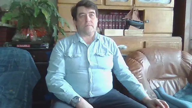 Snapshot of sympatrique chatting on December 13, 2024, 11:45 am sympatrique online show from December 13, 2024, 11:45 am