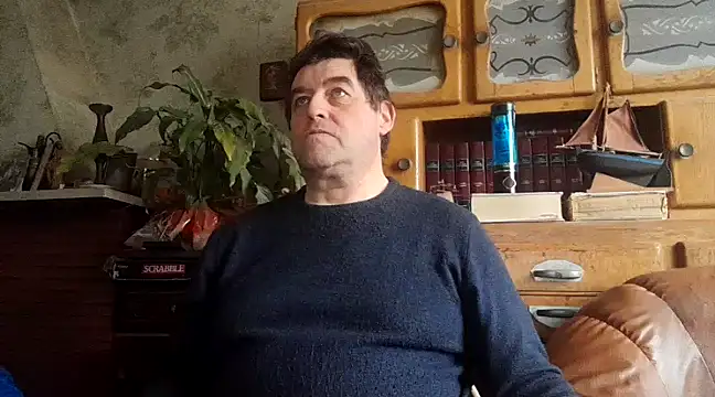 Snapshot of sympatrique chatting on December 14, 2024, 11:18 am sympatrique online show from December 14, 2024, 11:18 am