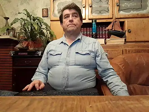 Snapshot of sympatrique chatting on December 14, 2024, 9:24 pm sympatrique online show from December 14, 2024, 9:24 pm