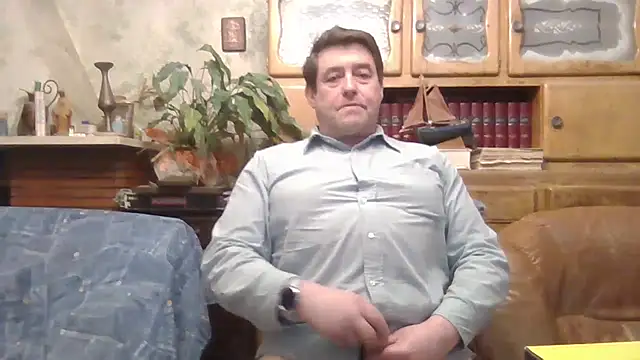Snapshot of sympatrique chatting on February 19, 2025, 5:49 pm sympatrique online show from February 19, 2025, 5:49 pm